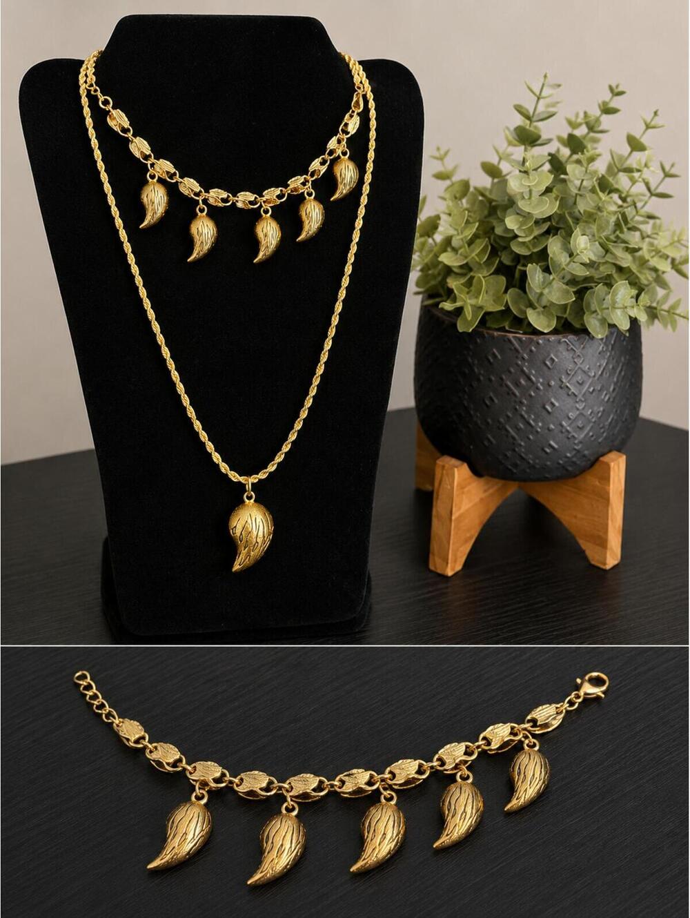 Loza necklace set